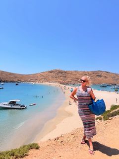 Nancy Paradeisanou feet photo thumbnail