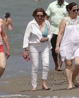 Nancy Pelosi feet photo thumbnail