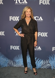 Nancy Travis feet photo thumbnail