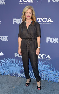 Nancy Travis feet photo thumbnail