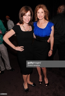 Nancy Travis feet photo thumbnail