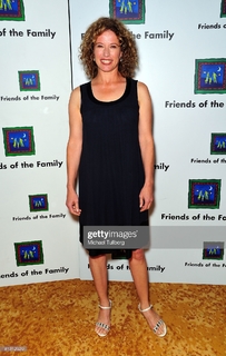 Nancy Travis feet photo thumbnail