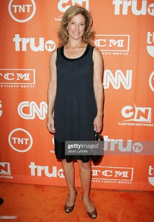 Nancy Travis feet photo thumbnail