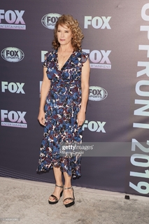 Nancy Travis feet photo thumbnail