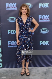 Nancy Travis feet photo thumbnail