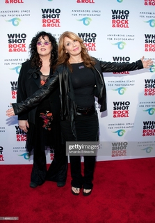 Nancy Wilson feet photo 20