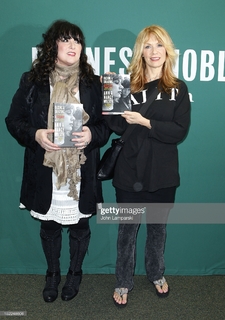 Nancy Wilson feet photo 18