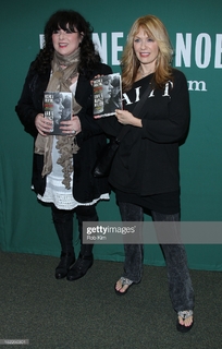 Nancy Wilson feet photo 17