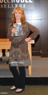 Nancy Wilson feet photo 16