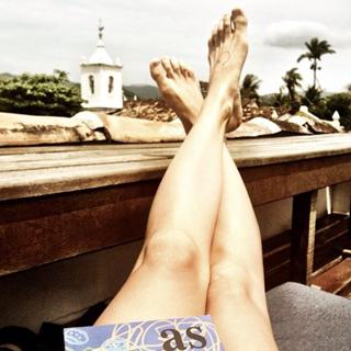Nanda Costa feet photo 12
