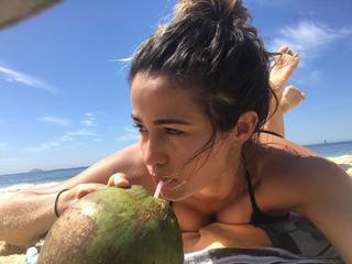 Nanda Costa feet photo 2