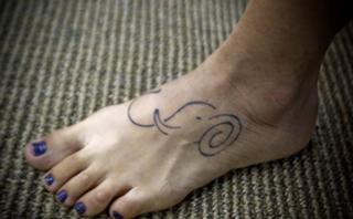 Nanda Costa feet photo 3