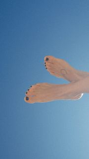 Nanda Costa feet photo 1