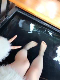 Nao Tôyama feet photo 1