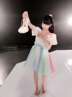 Nao Tôyama feet photo 7