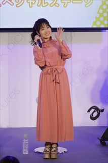 Nao Tôyama feet photo 9