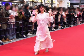 Nao Tôyama feet photo 10