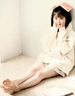Nao Tôyama feet photo 19