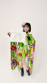 Nao Tôyama feet photo 20