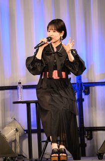 Nao Tôyama feet photo 4