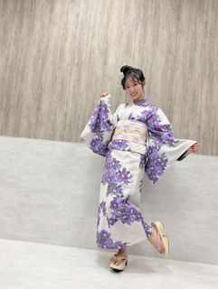 Nao Tôyama feet photo 1