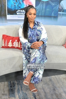 Naomi Ackie feet photo 8