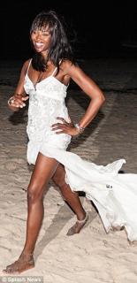 Naomi Campbell feet photo thumbnail
