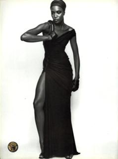 Naomi Campbell feet photo thumbnail