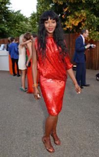 Naomi Campbell feet photo thumbnail