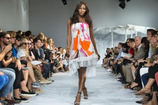 Naomi Campbell feet photo thumbnail