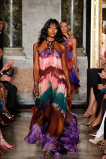 Naomi Campbell feet photo thumbnail