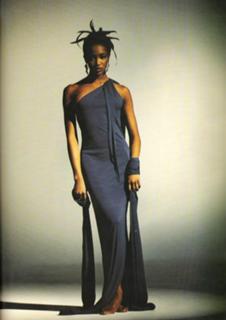 Naomi Campbell feet photo thumbnail