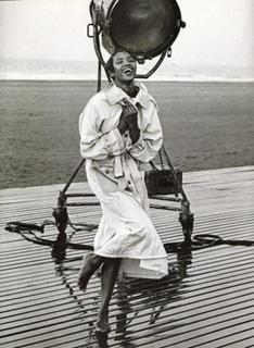 Naomi Campbell feet photo thumbnail