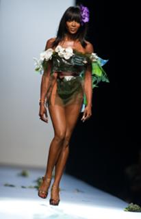 Naomi Campbell feet photo thumbnail