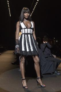 Naomi Campbell feet photo thumbnail
