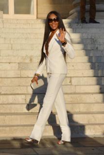 Naomi Campbell feet photo thumbnail