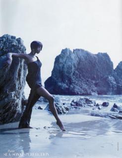 Naomi Campbell feet photo thumbnail