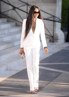 Naomi Campbell feet photo thumbnail