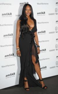 Naomi Campbell feet photo thumbnail