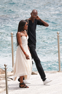 Naomi Campbell feet photo thumbnail