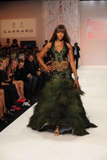 Naomi Campbell feet photo thumbnail