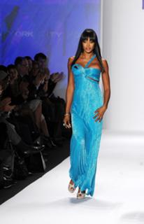 Naomi Campbell feet photo thumbnail