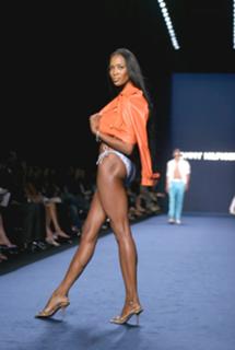 Naomi Campbell feet photo thumbnail