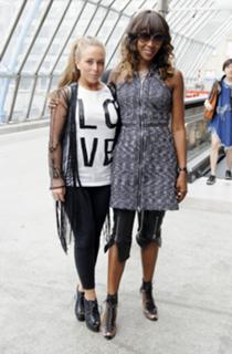 Naomi Campbell feet photo thumbnail