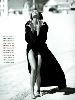 Naomi Campbell feet photo thumbnail