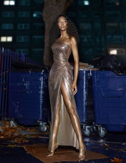 Naomi Campbell feet photo thumbnail