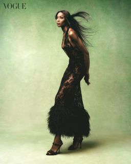 Naomi Campbell feet photo thumbnail