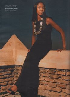 Naomi Campbell feet photo 3