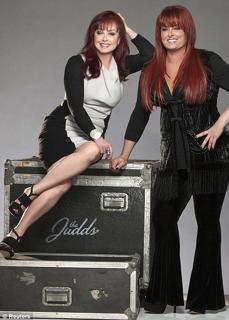 Naomi Judd feet photo 2