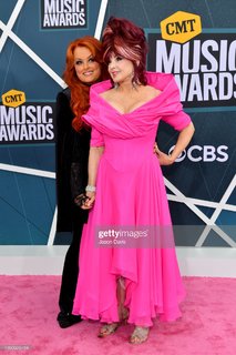 Naomi Judd feet photo 16